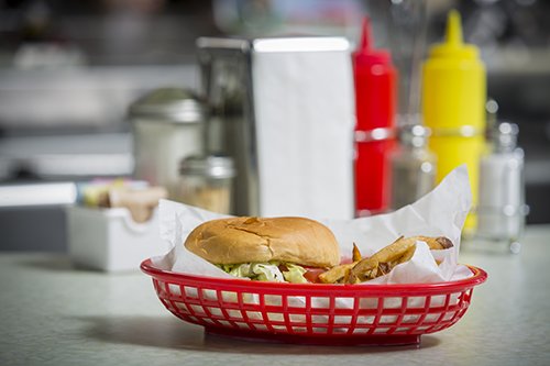 TableCraft H1074R6 6-Piece Classic Oval Plastic Baskets, Red