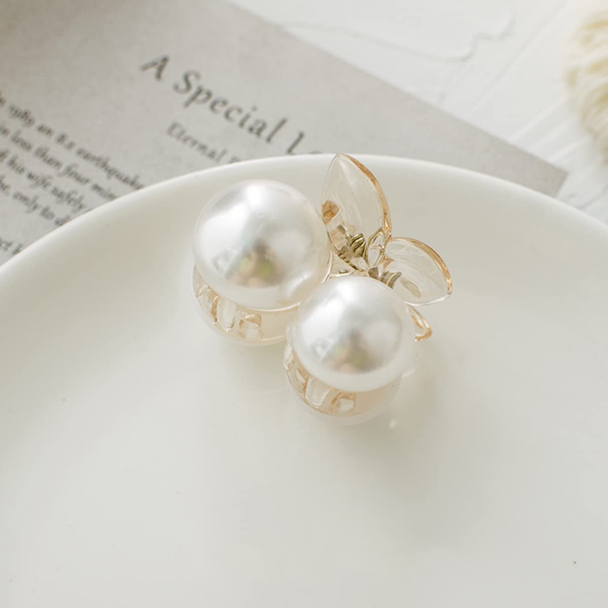 Mehayi 4 PCS Large Pearl Hair Claw Clips for Women Girls, Hair Barrette Clamps for Thick Thin Hair, Fashion Hair Accessories Headwear Styling Tools for Party Wedding