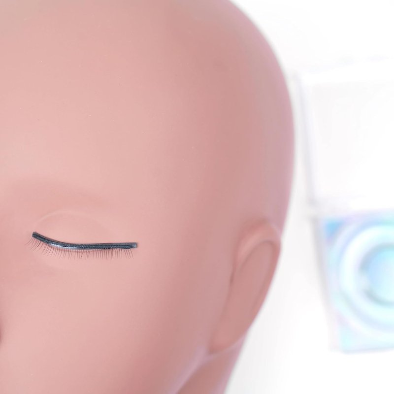 Magnetic Lash Line Doll Head by SoCal Beauty – Professional Lash Mannequin Head for Eyelash Extensions with Adjustable Magnetic Lash Line for Designer Lash Creation