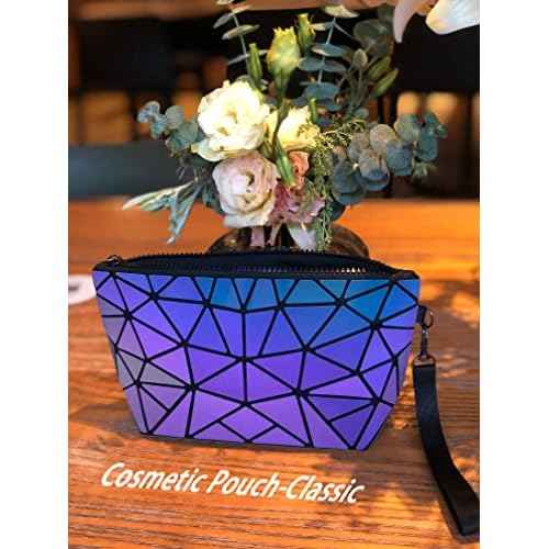 Holographic Makeup Bag Small Clutch Purses for Women Daily Use pouch bags Geometric Luminous Purse and Holographic Bags Small Wrist Purses and Cosmetic Pouch