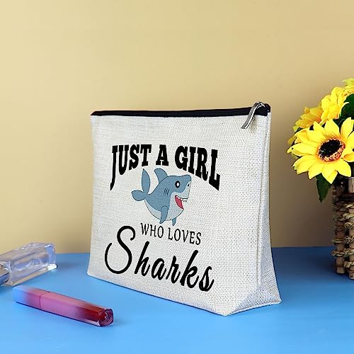 Shark Lover Gift Shark Girls Makeup Bag Shark Week Gifts Sharks Ocean Animals Themed Gift Cosmetic Bag Birthday Christmas Graduation Gifts for Daughter Friend Shark Stuff Diver Travel Make Up Pouch