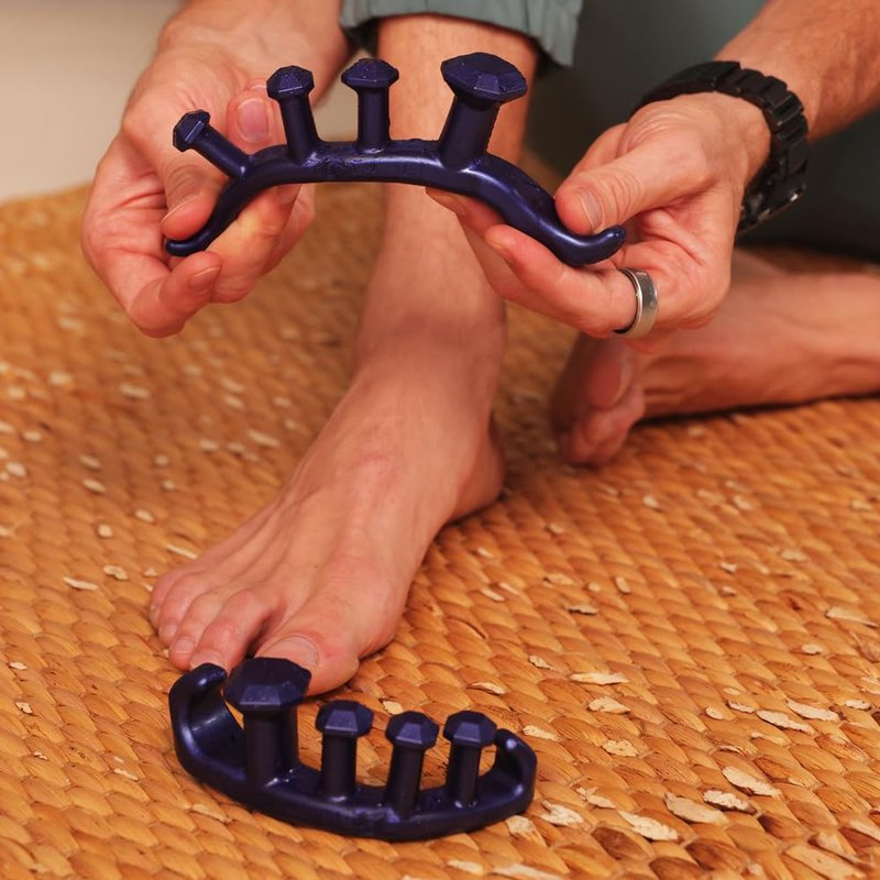 YogaToes® Gems® - Gel Toe Stretcher & Separator for Men | Fits Shoe Size 7+ in Metallic Blue - Relieves Foot Pain & Enhances Performance