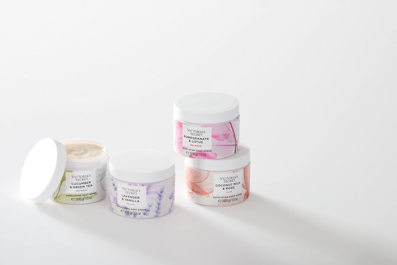 Victoria's Secret Coconut Milk & Rose Exfoliating Body Scrub