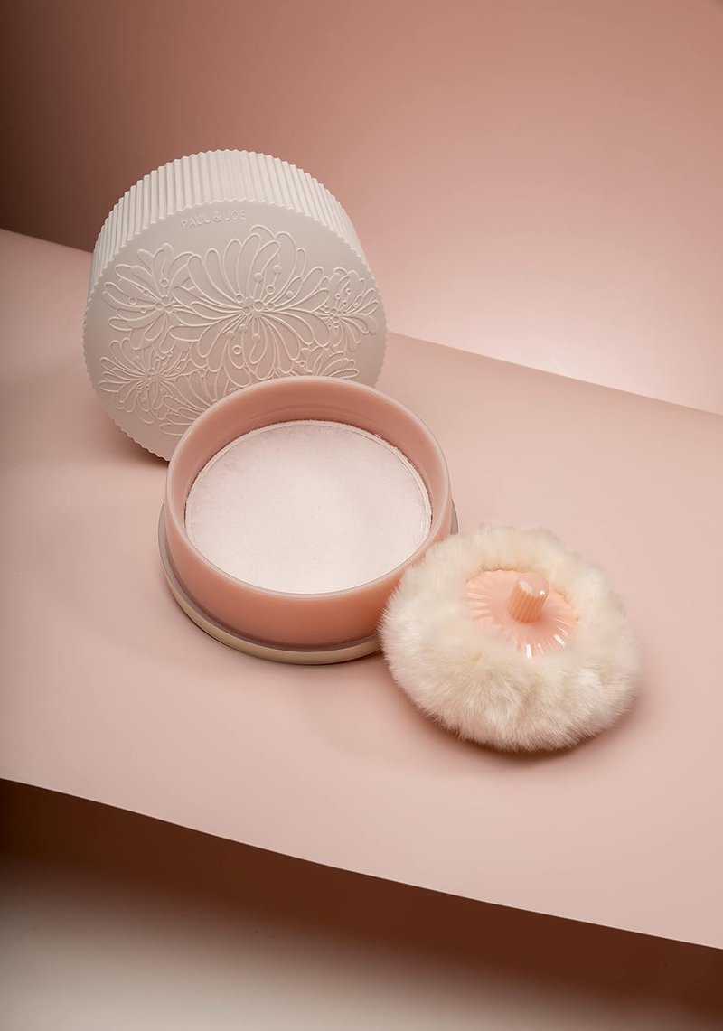 Paul & Joe Loose Powder - Lightweight Translucent Finish, Luminous Glow | 0.81oz, 01 Cameo