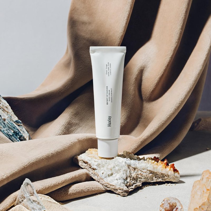 Huxley Secret of Sahara Hand Cream 30ml | Hydrates, Nourishes & Softens Skin | Non-Greasy Moisturizer that Soothes and Softens Hands | Hand Cream for Women & Men (1.01 Fl Oz, Berber Portrait)