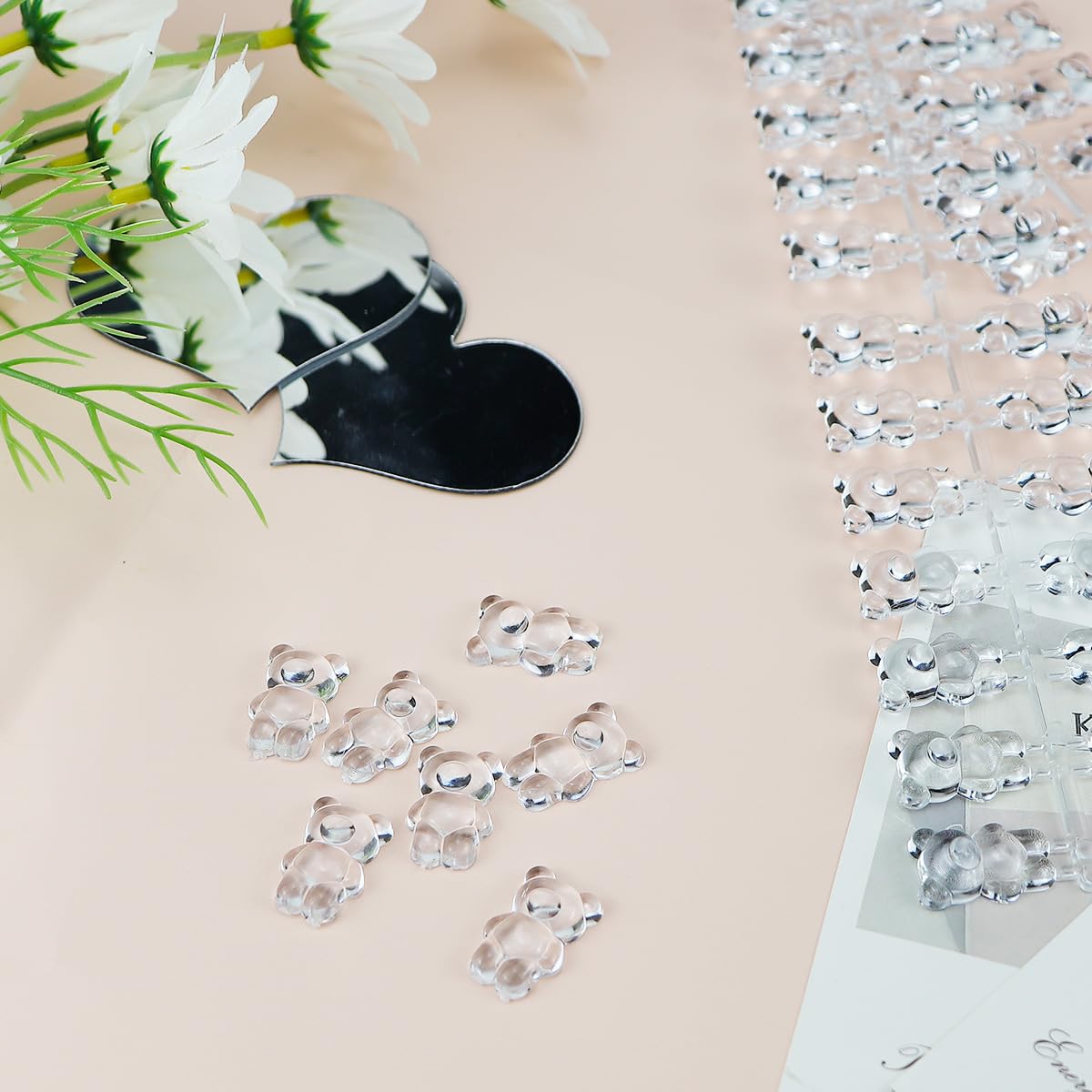 LCJAOF 140pcs Nail Polish Color Card Display Sticks Cartoon Bear Shaped Transparent Acrylic Display Card for Colorful Polish DIY Manicure Tool Accessories