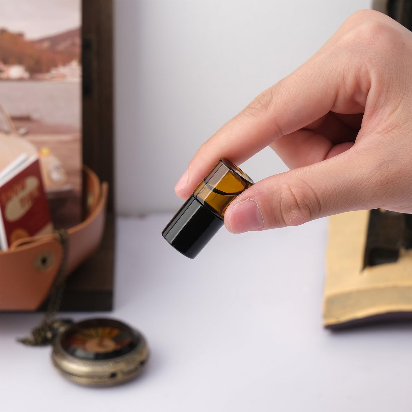 RAMFIYN 120 pack 1ml Amber Glass Roller Bottles for Essential Oils Refillable Roll-on Applicator with Stainless Steel Roller Balls Mini Leak-proof Makeup Containers with Pipettes and Bottle Opener