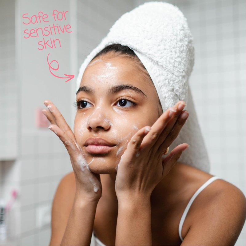 Bestie Skin Club - Milky Way Oil-to-Milk Cleanser, 2-in-1 Facial Makeup Remover, Gentle Hydrating Face Wash