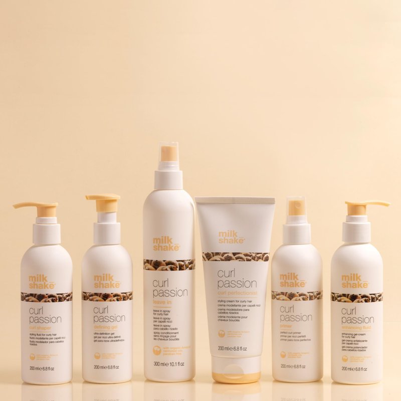 milk_shake Curl Passion Primer | Pre-Styling Curl Primer for All Curl Types | Adds Moisture & Enhances Definition | With Babassu Oil, Praxcai Oil & Milk Proteins, 6.8 fl oz / 200 mL