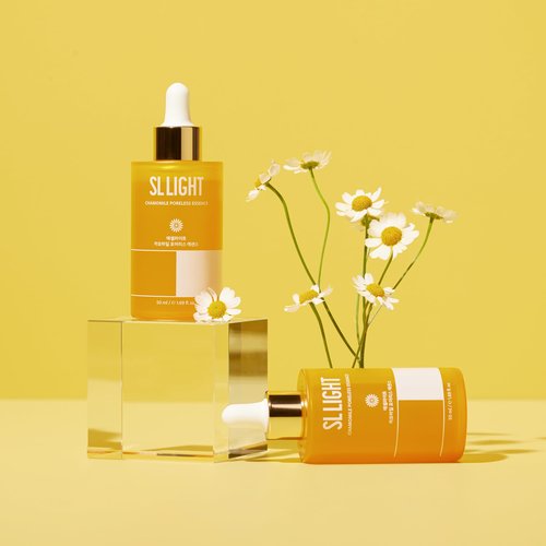 SLLIGHT Chamomile Poreless Essence (1.69 fl oz, 50ml) | Lightweight Serum with Vitamin C | Glow Serum for Uneven-Looking Skin | Korean Skincare