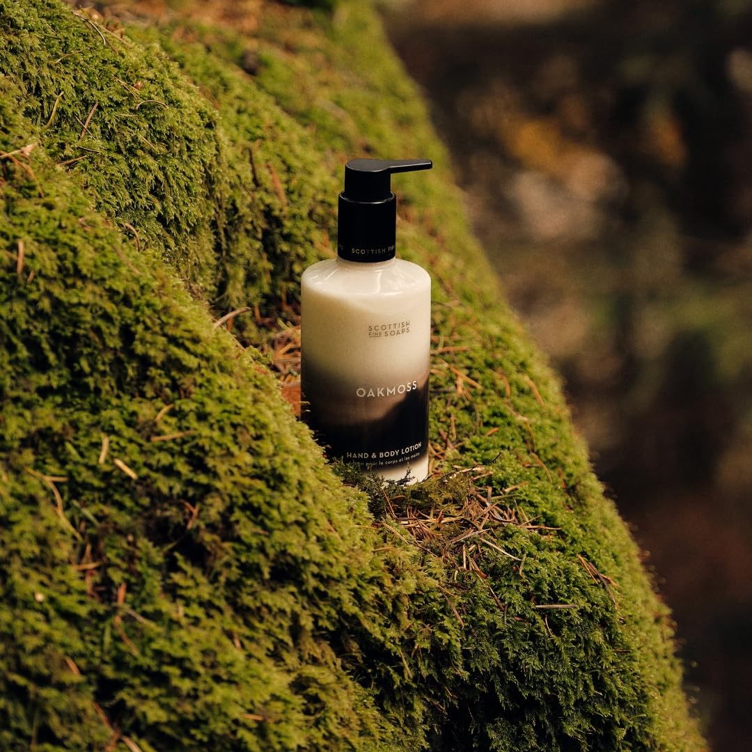 Scottish Fine Soaps Oakmoss Hand & Body Lotion - Moisturizing 300ml Hydrating Formula