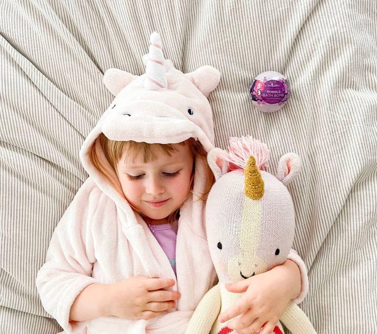 Unicorn Bath Bomb for Girls with Surprise Squishy Toys Inside, 1 Pack