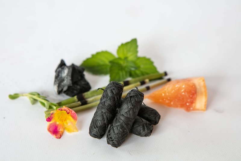 Knotty Floss Refills of Bamboo Activated Charcoal No Knot Floss with Grapefruit Seed Extract - Eco-friendly Vegan - 4 Refill Packs