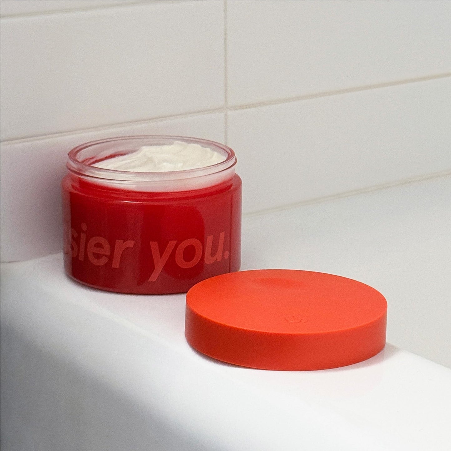 Glossier Crème de You Dry-Touch Body Butter - Signature You Fragrance Scented Body Cream for Dry Skin & 24 Hour Hydration - Shea Butter & Jojoba Oil - Warm & Spicy - Dermatologist-Tested, Vegan, 215ml