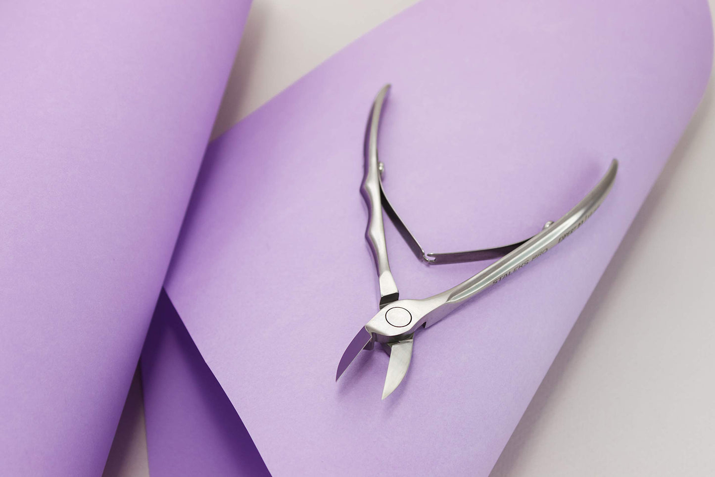 Staleks EXPERT 21 Cuticle Nippers 10 mm – Elongated Handles with Grooved Grip – Inclined Narrow Blades for Precise Work