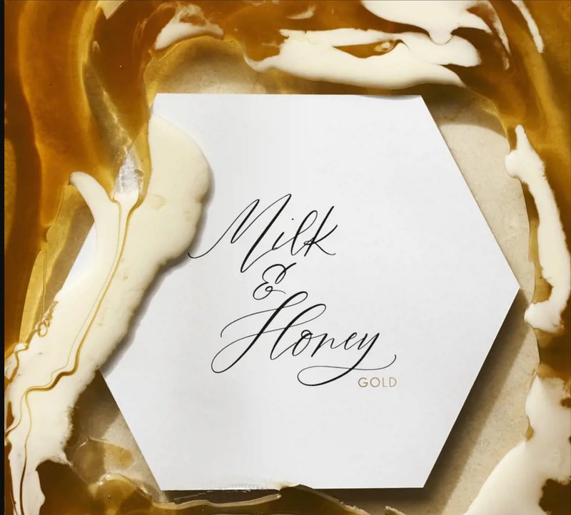 Oriflame milk and honey gold sugar scrub - 200ml - Business Buzz