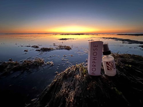 Porphose Skin Shielding Mist: Hydrating Antioxidant for Dry and Sensitive Skin. Hypoallergenic, Fragrance Free, Dermatologist and Pediatrician Tested NATIONAL ECZEMA ASSOCIATION SEAL OF ACCEPTANCE