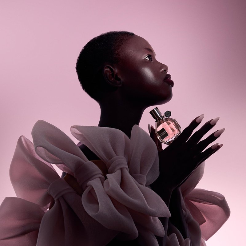 Viktor&Rolf - Flowerbomb Eau de Parfum - Women's Perfume - Floral & Woody - With Notes of Vanilla, Jasmine, & Rose - 0.68 Fl Oz