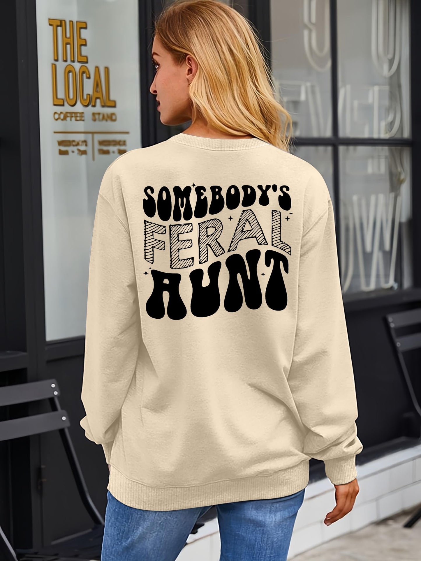 CAZYCHILD Auntie Sweatshirt Aunt Cewneck Sweatshirts for Women: Somebody's Feral Cool Aunt Era Shirt Best Aunt Ever Gifts Beige