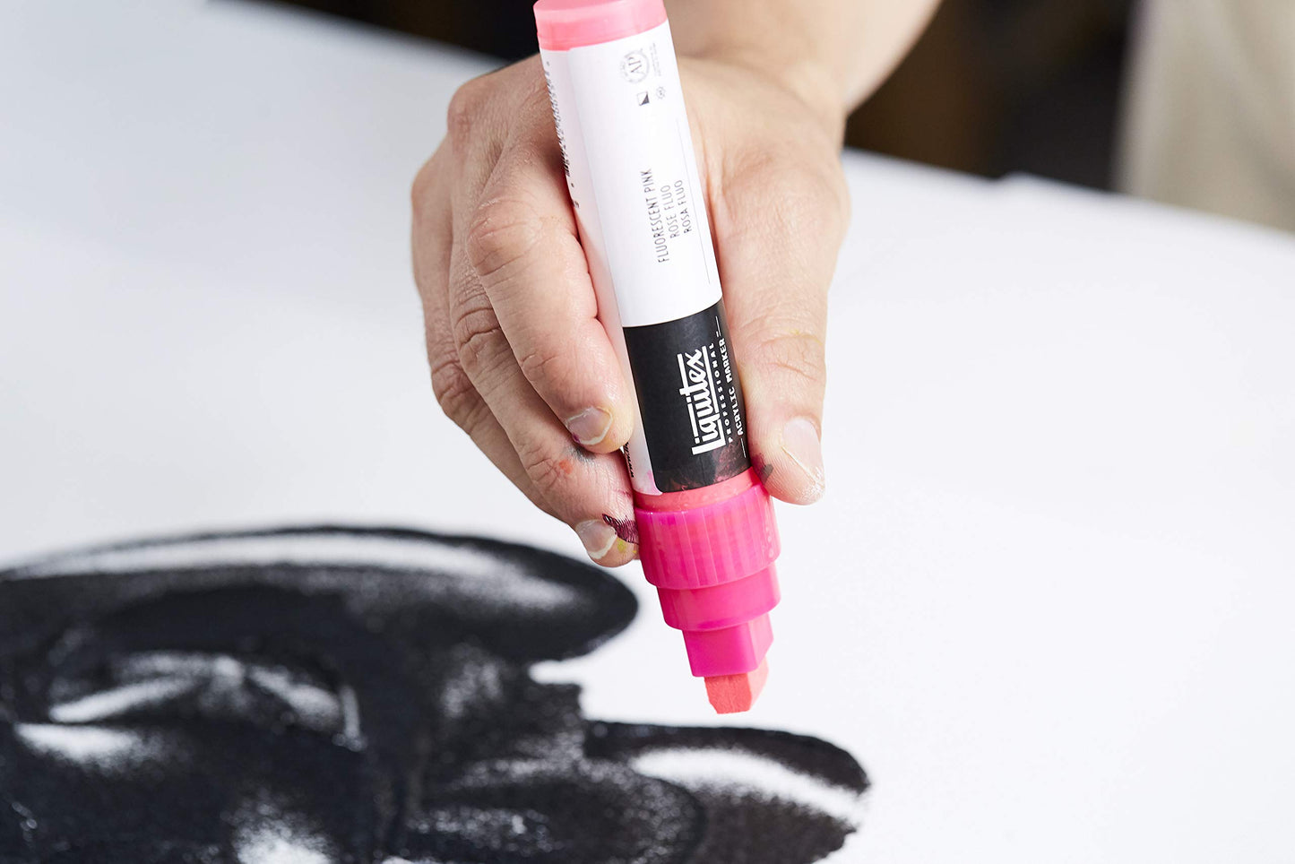 Liquitex Professional Fine Paint Marker, 8mm, Light Pink