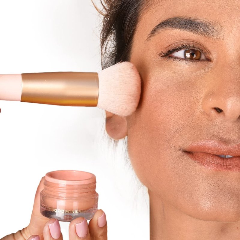 Round Blush Brush - The Good Mineral | Intense Color Application