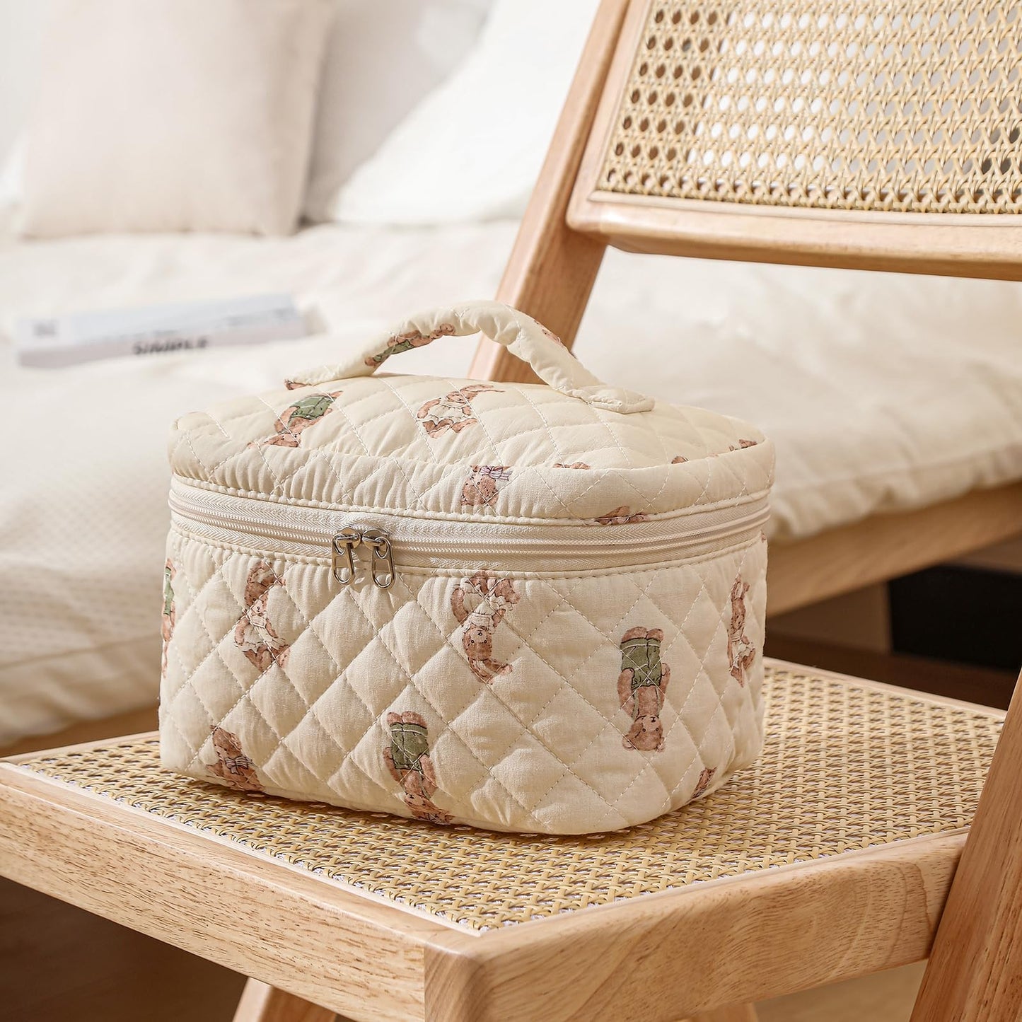 uekeboag 3 pcs Large Floral Quilted Makeup Bag Set for Women, Cotton Quilted Big Cosmetic Bag, Coquette Aesthetic Cute Travel Toiletry Bag(3Pcs Bear)