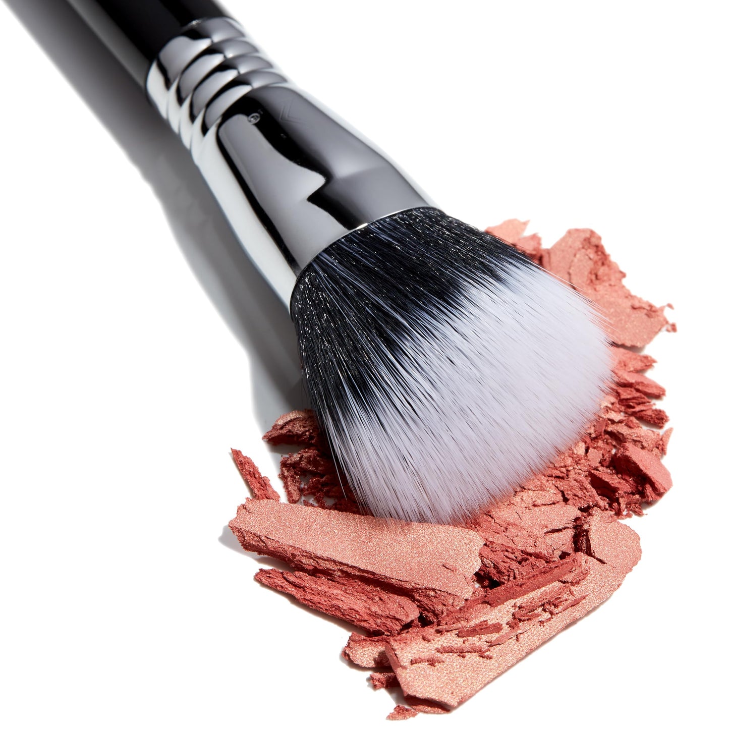 Sigma Beauty F53 Air Contour and Blush Brush – Angled Makeup Brush for Blush & Bronzer, Perfect for Sheer to Medium Coverage, Professional, Streak-Free Application (1 Brush)