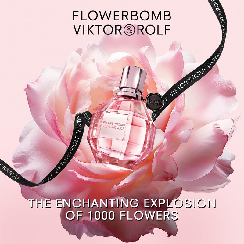 Viktor&Rolf - Flowerbomb Eau de Parfum - Women's Perfume Set - Floral & Woody - With Notes of Rose, Peony & Patchouli - Perfume, 1 Fl Oz, Body Lotion & Body Cream