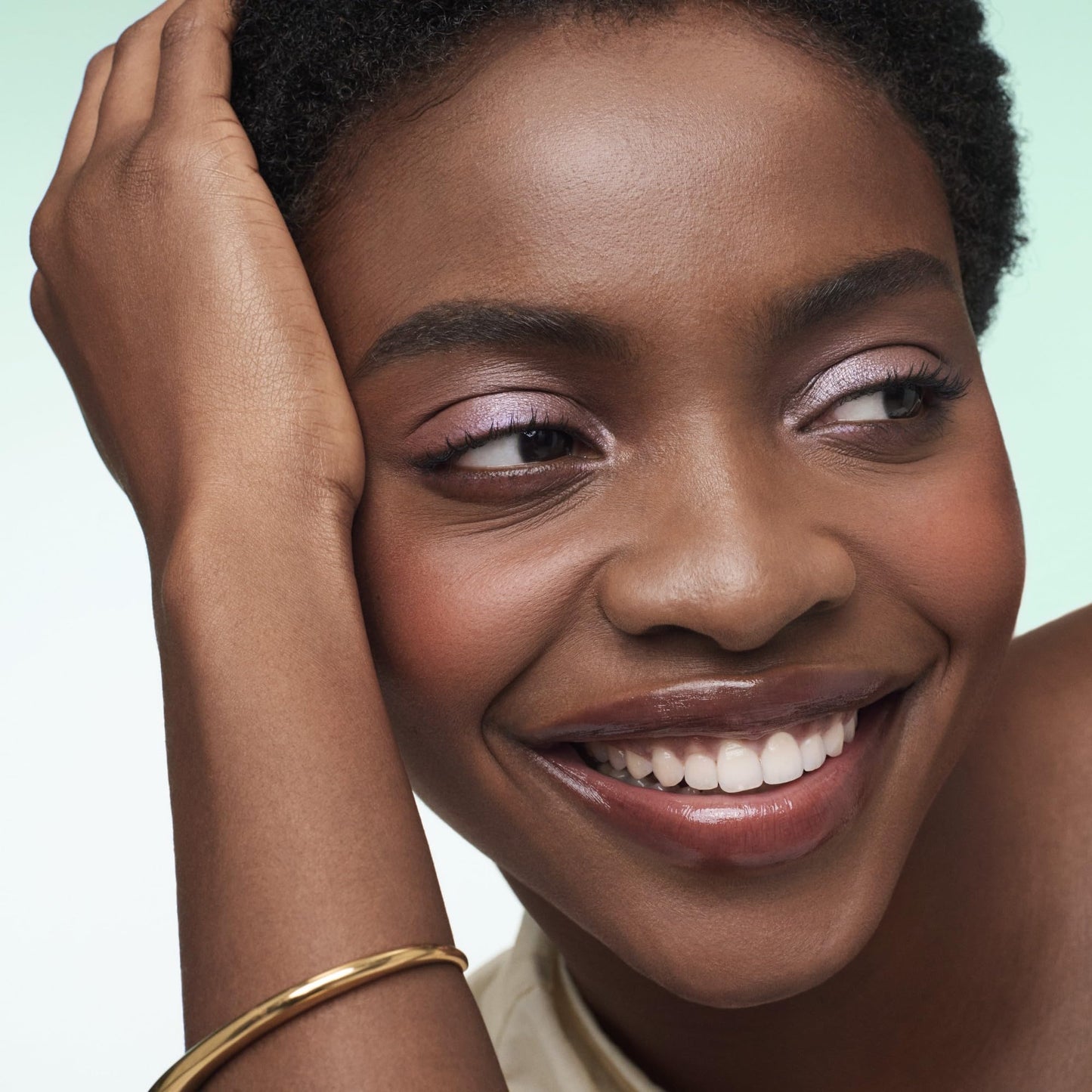 bareMinerals Holiday 2025 Ready, Set, Glow, Vegan, Cruelty-Free & Dermatologist-Tested