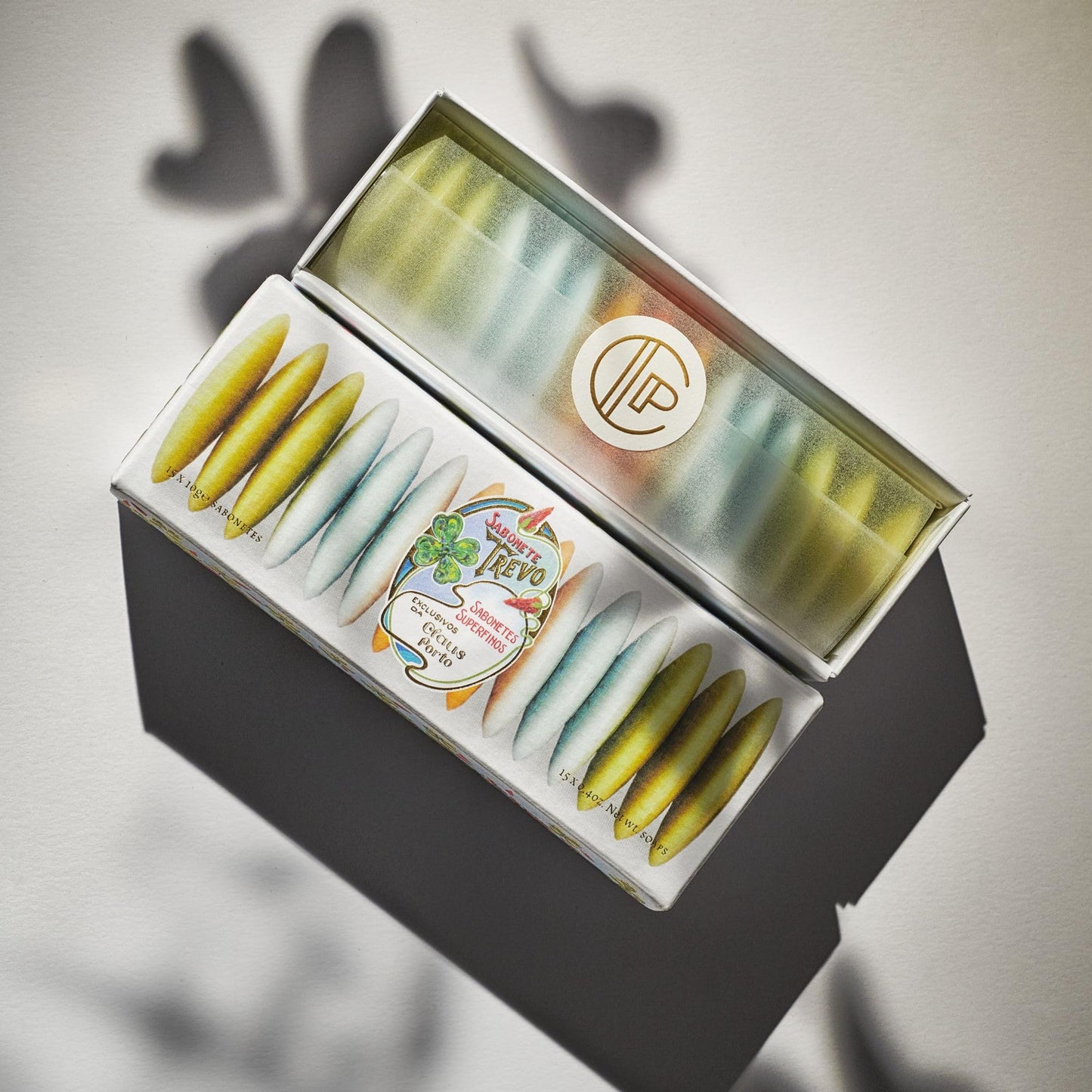 Claus Porto - Trevo Guest Soap Box with 15 Mini Soaps in 4 Scents | Rich, Smooth, Creamy Hand Soap | Handcrafted, Aromatic, Luxurious, House Warming Gift (10g each)