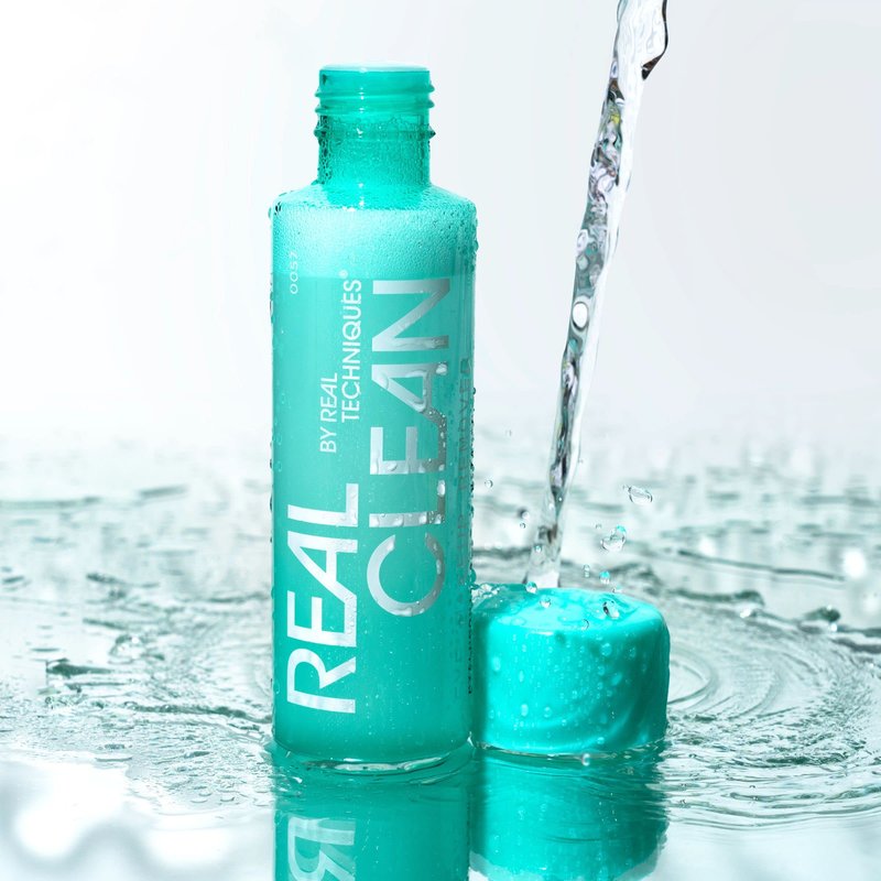 Real Techniques Real Clean In-The-Clear Eye Makeup Remover, Gentle Liquid Makeup Remover, Skin Repair Ingredients, Hyaluronic Acid & Vitamin C, Vegan & Cruelty-Free, 4 fl.oz./110 mL Bottle (Pack of 2)