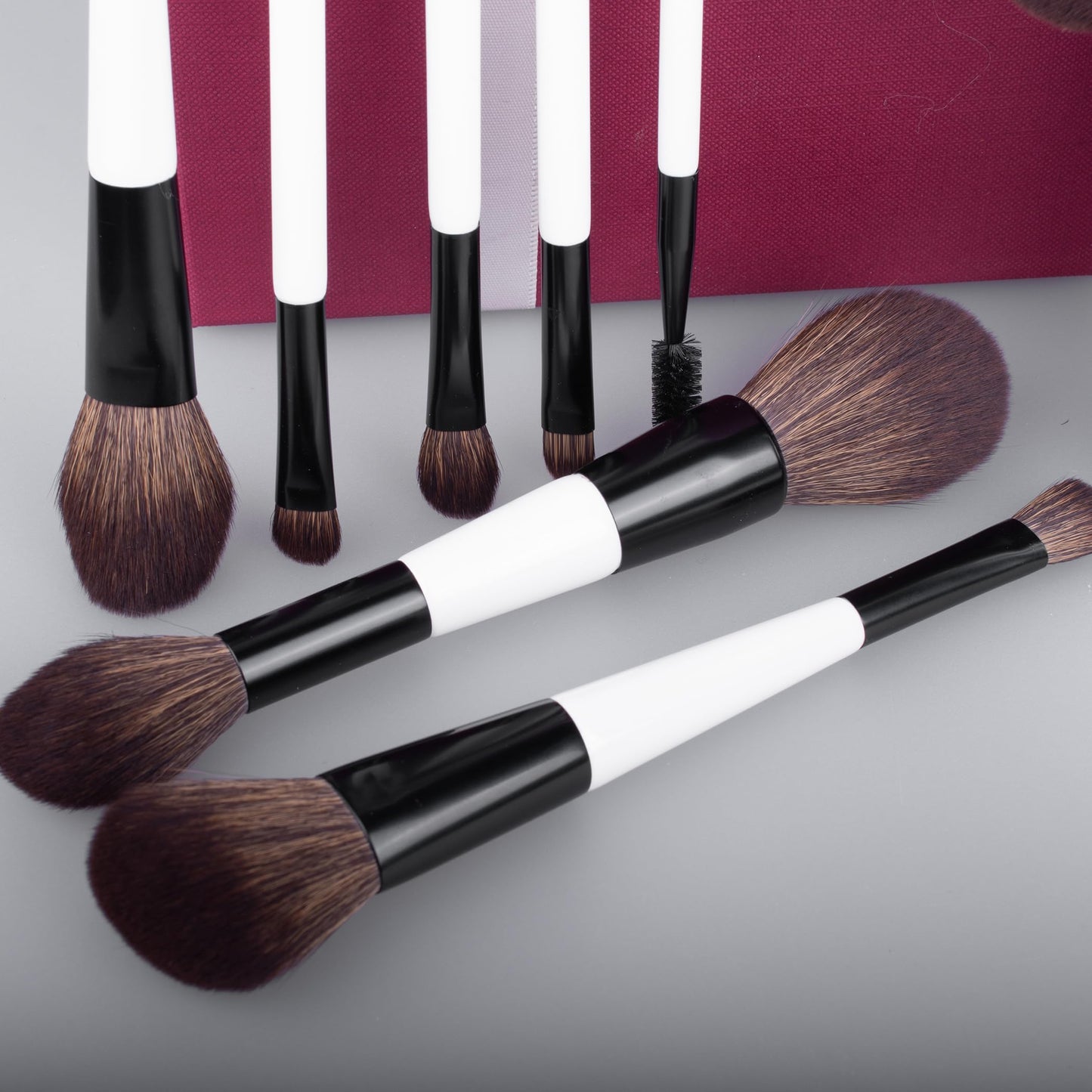 Daily Queen Portable Makeup Brush Set 8pcs Dual Kabuki Powder Concealers Eye shadows Blush Eyeliner Eyebrow Contour Eye blending Brushes (8IN16 brush set with cleaner &Sponge &b)