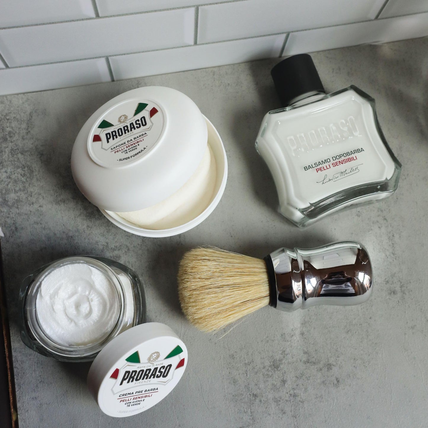 Proraso Pre Shave Conditioning Cream - Oatmeal & Green Tea - Nourishing & Gentle Formula for Sensitive Skin - Premium Italian Pre Shave Cream - 3.6oz