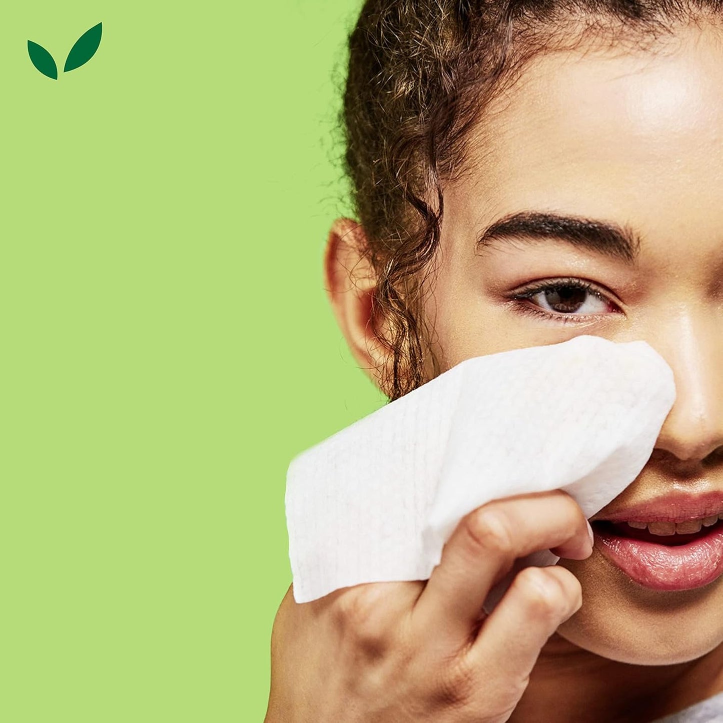Simple Kind to Skin Cleansing Wipes Micellar Gentle and Effective Makeup Remover Free from color and dye, artificial perfume and harsh chemicals 25 Wipes