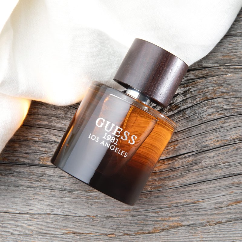 Guess 1981 Los Angeles Men/Homme Eau de Toilette 3 Piece Gift Set - Cologne Spray 3.4 Fl. Oz., Deodorizing Body Spray 6.0 Oz., & Shower Gel 6.7 Fl. Oz.