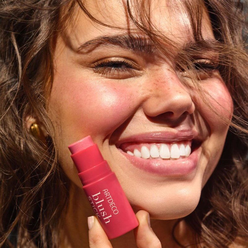 ARTDECO Blush Stick Hollywood – Cream Blush with Buildable Color – Easy to Blend Makeup Stick for a Fresh & Natural Finish – Vegan & Cruelty Free – 0.17 oz