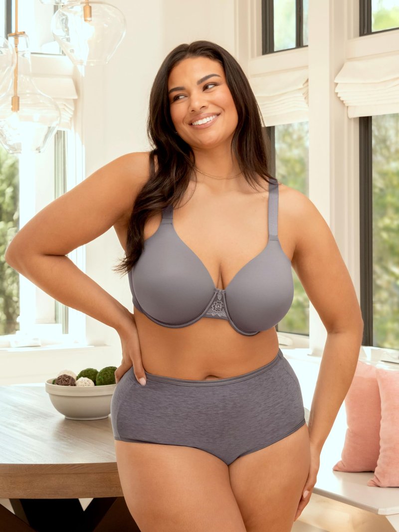 Vanity Fair Women's Full Figure Beauty Back Smoothing Bra, 4 Way Stretch Fabric, Lightly Lined Cups up to H - Underwire - Navy, 46DD