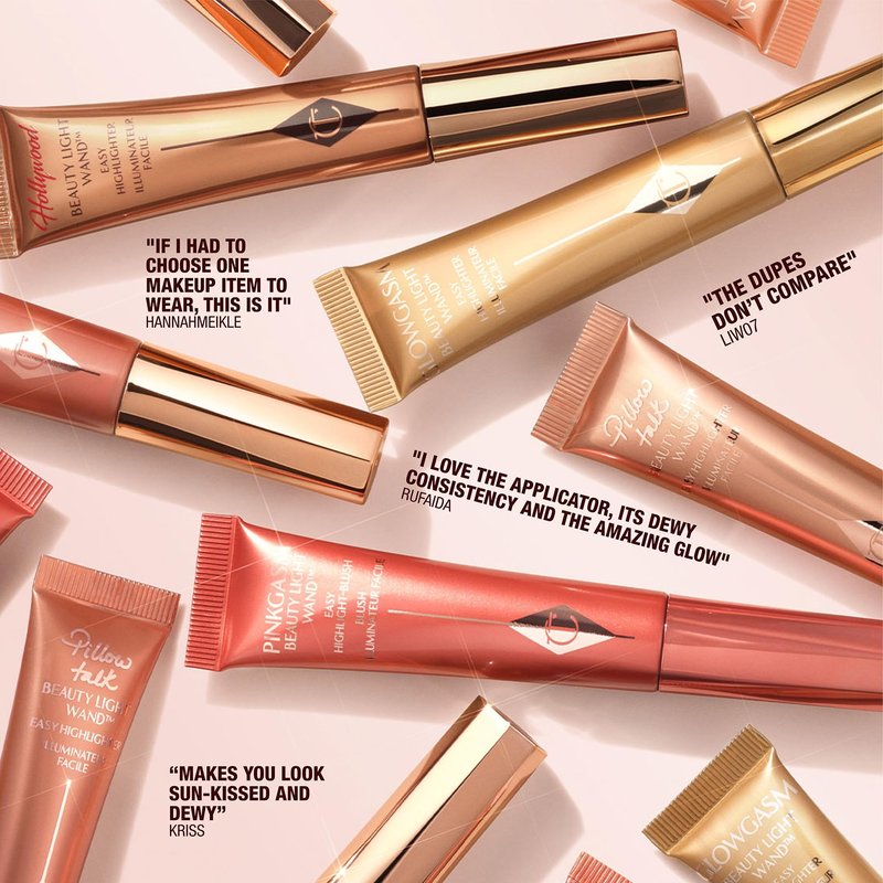 Charlotte Tilbury Pillow Talk Beauty Light Wand Liquid Highlighter Makeup - Soft-Focus Nude-Pink Highlighter & Blush for Cheeks - Pearlescent, Weightless Radiant Finish - Pillow Talk Original