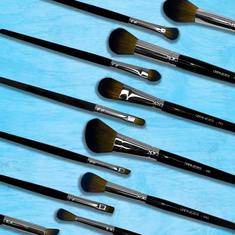 Cinema Secrets P74- Precision Powder Brush