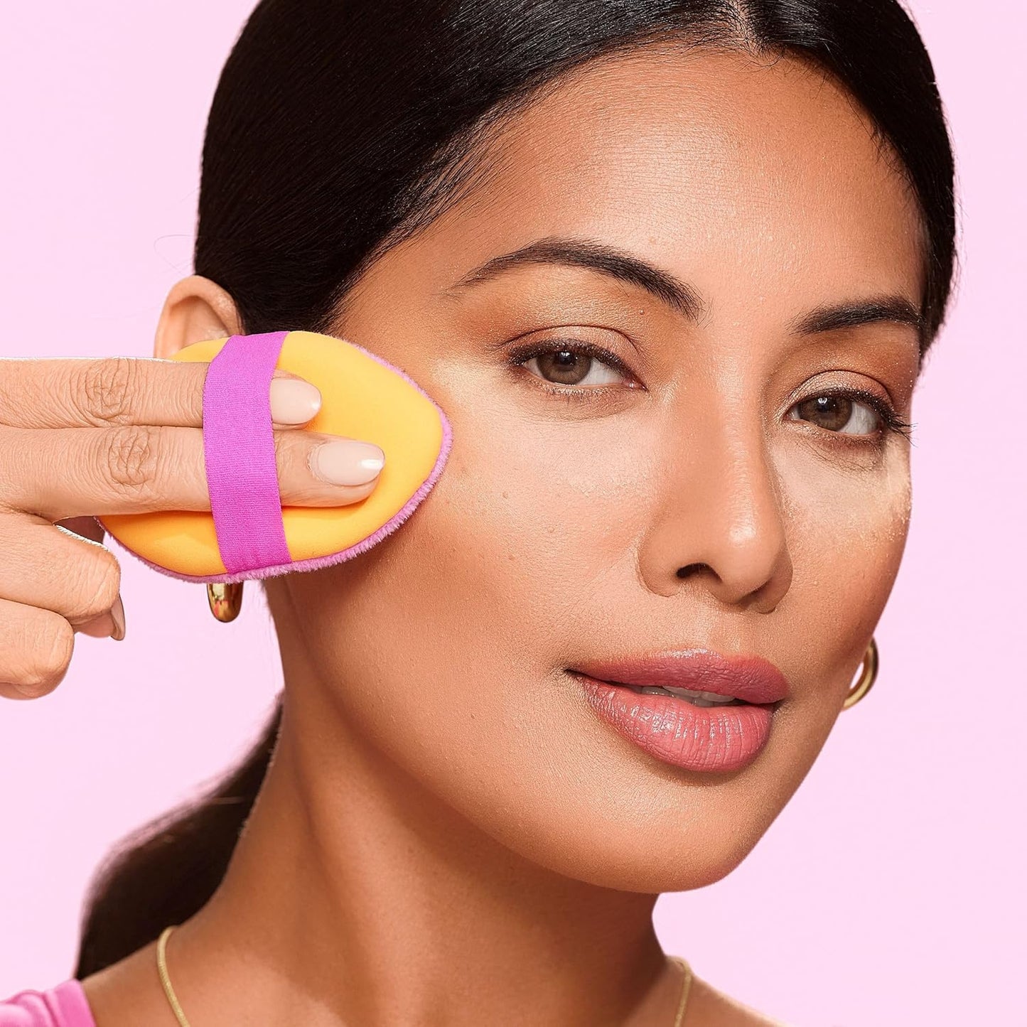 Real Techniques Brightening Concealer Makeup Brush, Viral Kitten Paw Brush Conceals Under Eyes, & Imperfections, Cover Dark Circles, For Brightener & Concealer, RT 242 Brush, Cruelty-Free, 1 Count