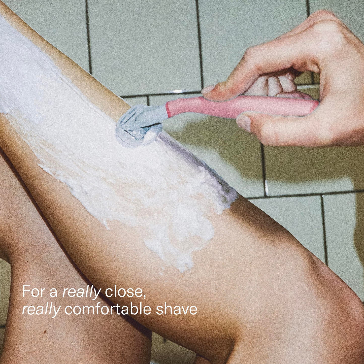 Flamingo Shaving Razor Set for Women - Razor Handle, 2 Razor Blade Refills, Foaming Shave Gel, and Shower Holder - Rose