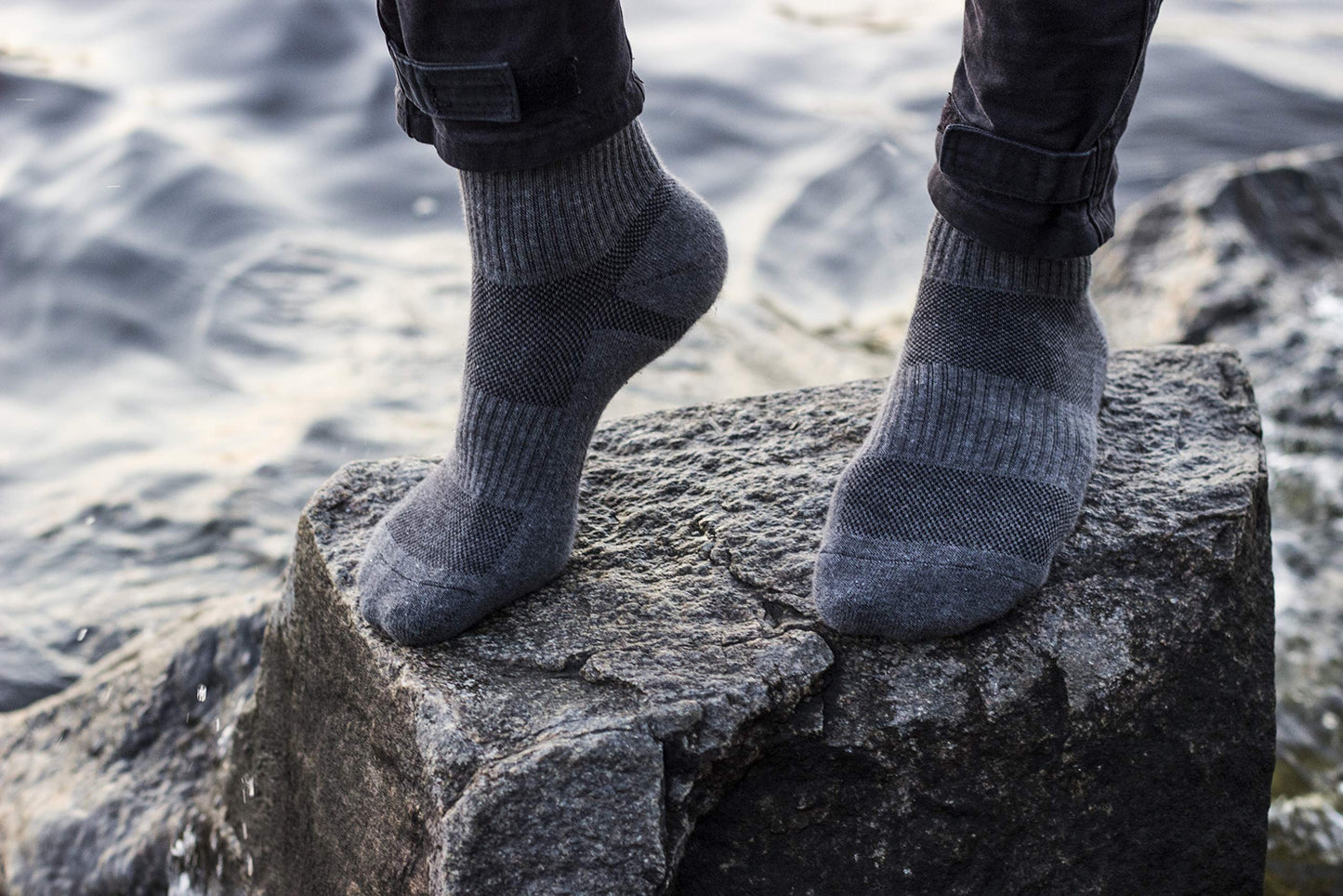281Z Military Cotton Micro Crew Boot Socks - Cushioned Sole - Moisture Wicking - Odor Resistant - Hiking Trekking Outdoor (Dark Grey Medium 4 Pairs Pack)