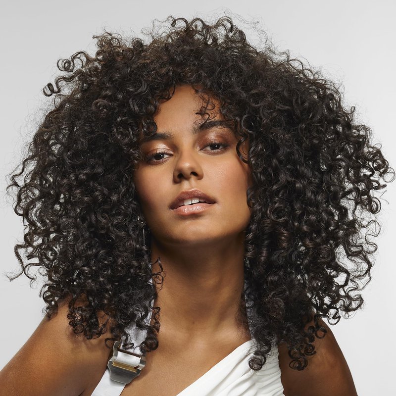Bumble and bumble. Curl 3-in-1 Conditioner | Leave-In, Rinse Out, CoWash | Anti Frizz + Color Safe | For Coily, Curly, Wavy Hair | With Jojoba, Avocado + Coconut Oil | 6.7 Fl Oz