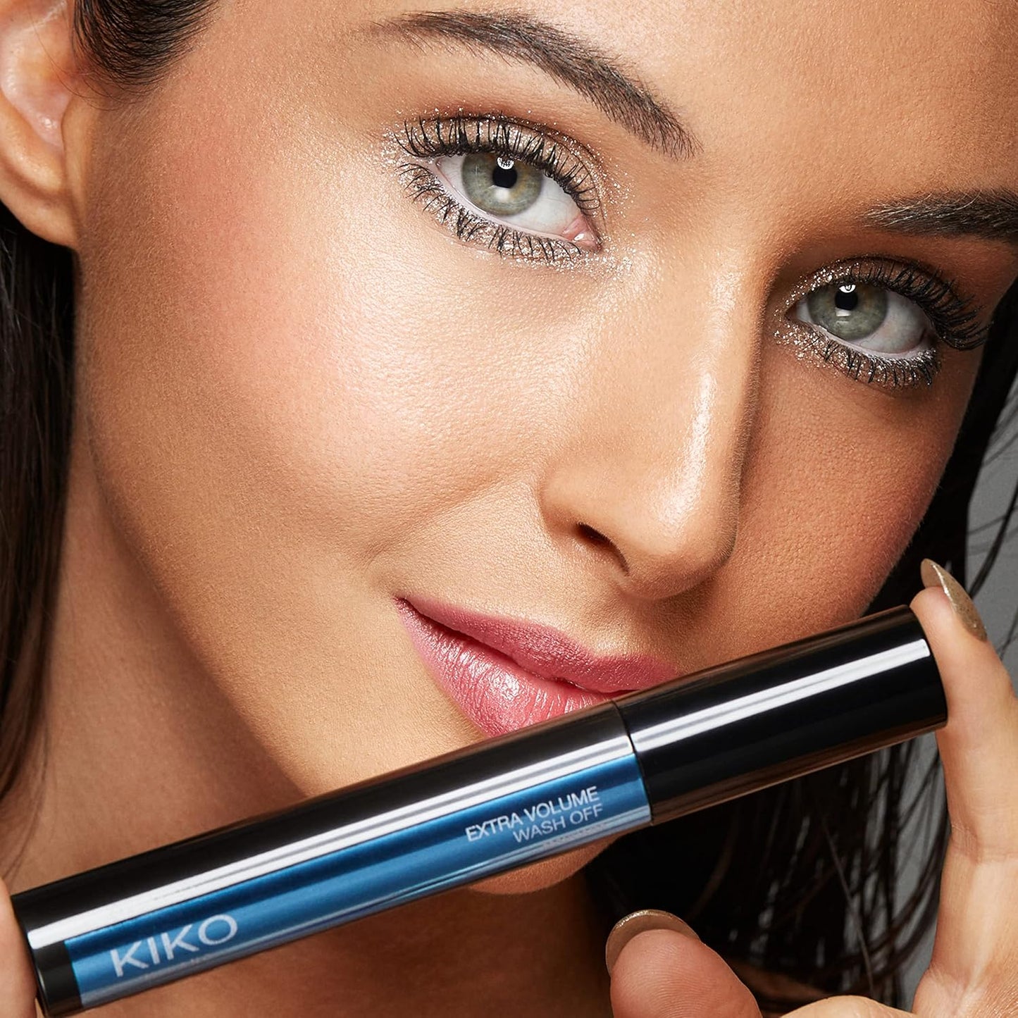 KIKO Milano Extra Volume Mascara - Water-Resistant, Volume-Enhancing Formula | Long-Lasting Wear