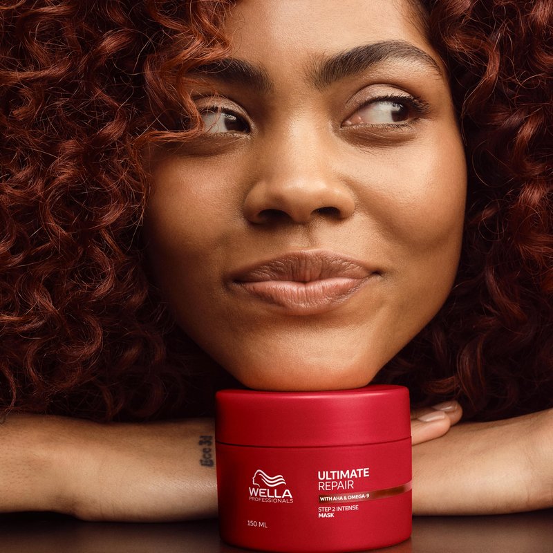 Wella Professionals ULTIMATE REPAIR Mask for Damage Hair | Deeply Nourishing | Strengthens & Smooths | 16.9 Fl Oz - Packaging May Vary