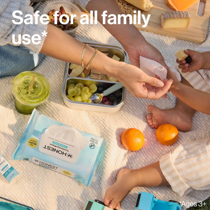 The Honest Company Fragrance-Free Sanitizing Alcohol Wipes, Antibacterial with Aloe, Kills 99% of Germs, 150 Count