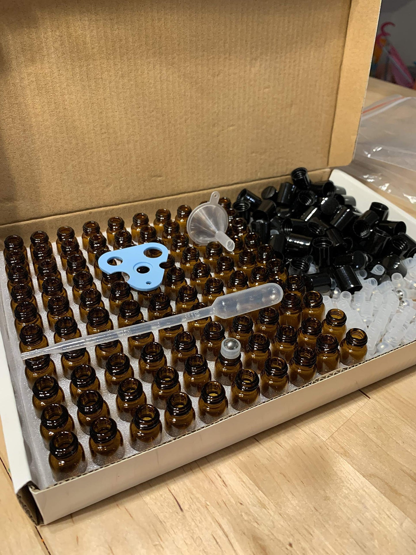 Essential Oils Roller Bottles 100pcs 2ml 5/8 Dram Glass Roller Bottles Refillable Essential Oil Roller Bottles Amber, Stainless Steel Roller Balls, Sample Roll On Bottles, Mini Roller Bottles, Vials