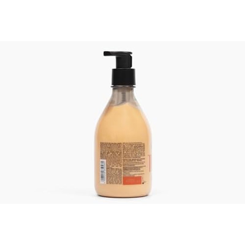 Natura ? Tukum? Hyaluronic Acid Boosting Body Lotion ? Moisturizer for Dry Skin, Improves Texture & Elasticity, Deep Hydration, Vegan Skincare, Brazilian Body Care ? 13.5 fl oz (400ml)