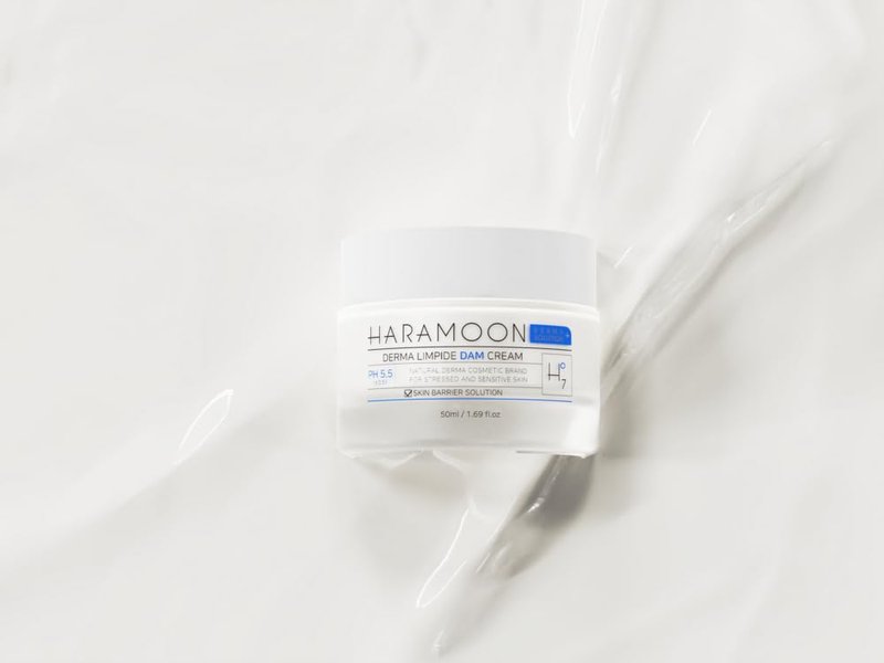 HARAMOON Centella Moisturizing Cream - Vegan K-Beauty for Stressed and Sensitive Skin, 50mL - Deep Moisture Barrier Protection with Ceramide and Beta Glucan