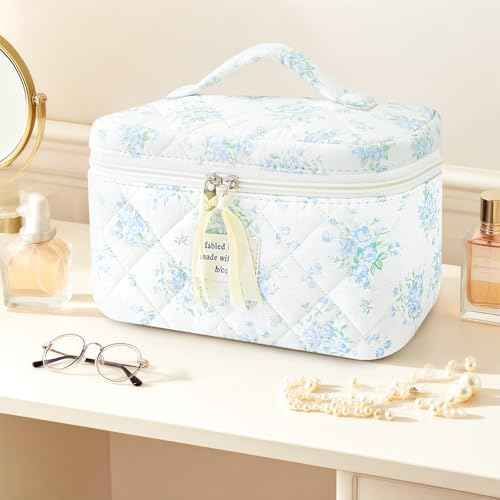 Large Travel Quilted Makeup Bag for Women, Floral Cotton Cosmetic Bag Cute Coquette Aesthetic Floral Toiletry Organizer Bag for Girls Little Blue Rose Cosmetic Zipper Storage Bag